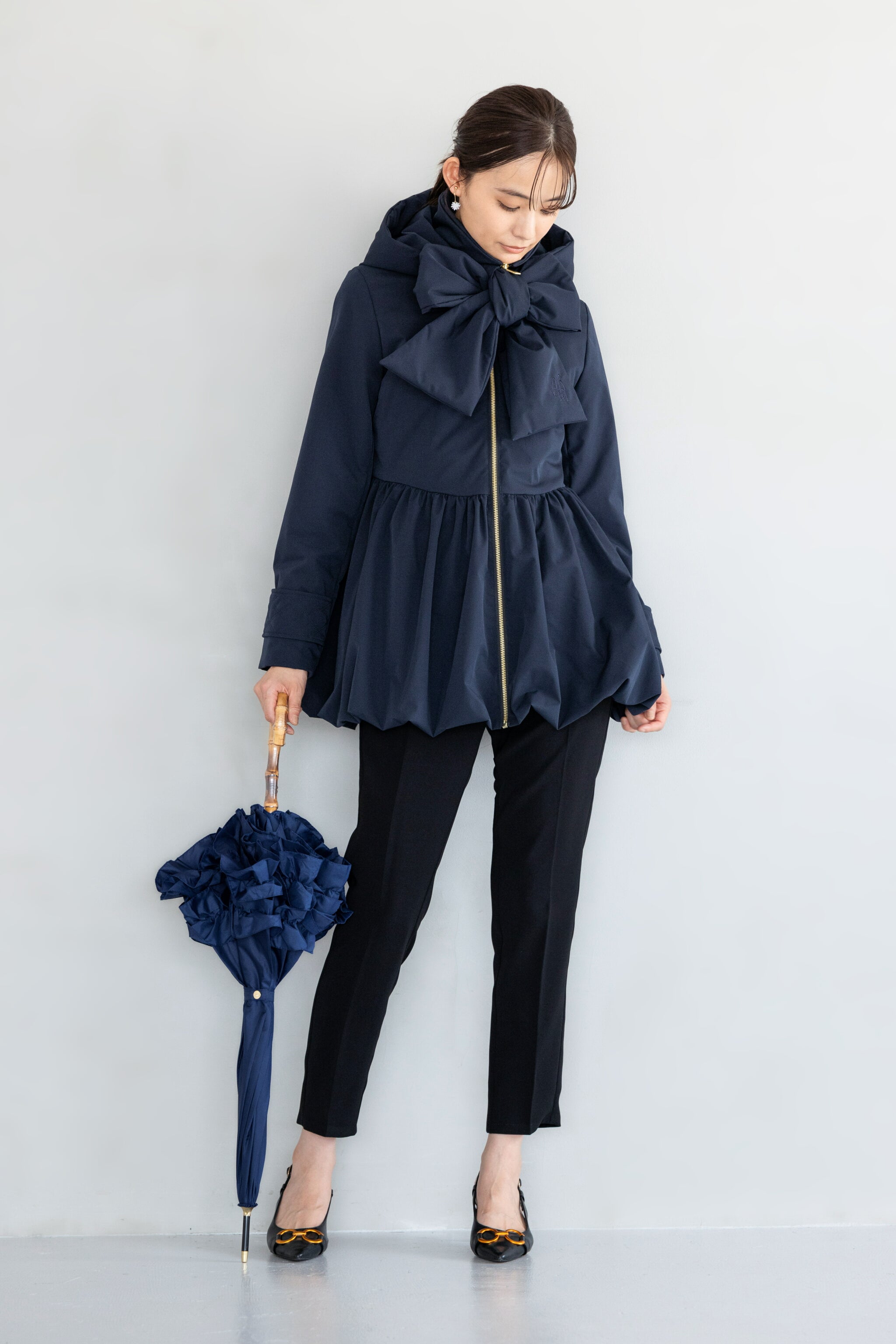 リボンタイ付き雨よけコート（Sally） – Ame no chi Hare